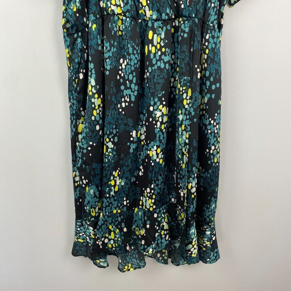 Torrid Midi Bubble Charm Flutter Sleeve Wrap Dres… - image 3